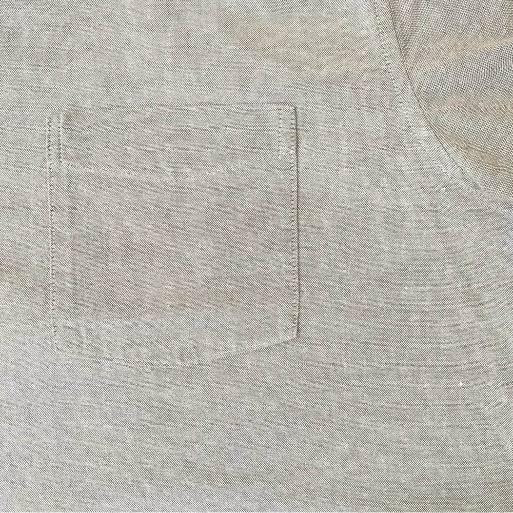 GAP Men's Light Gray Casual Button-Down Shirt